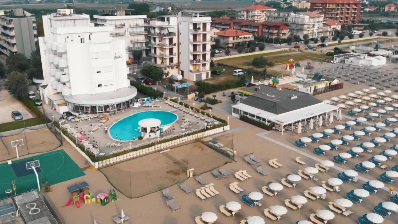 Hotel Marco Лидо ди Савио Екстериор снимка